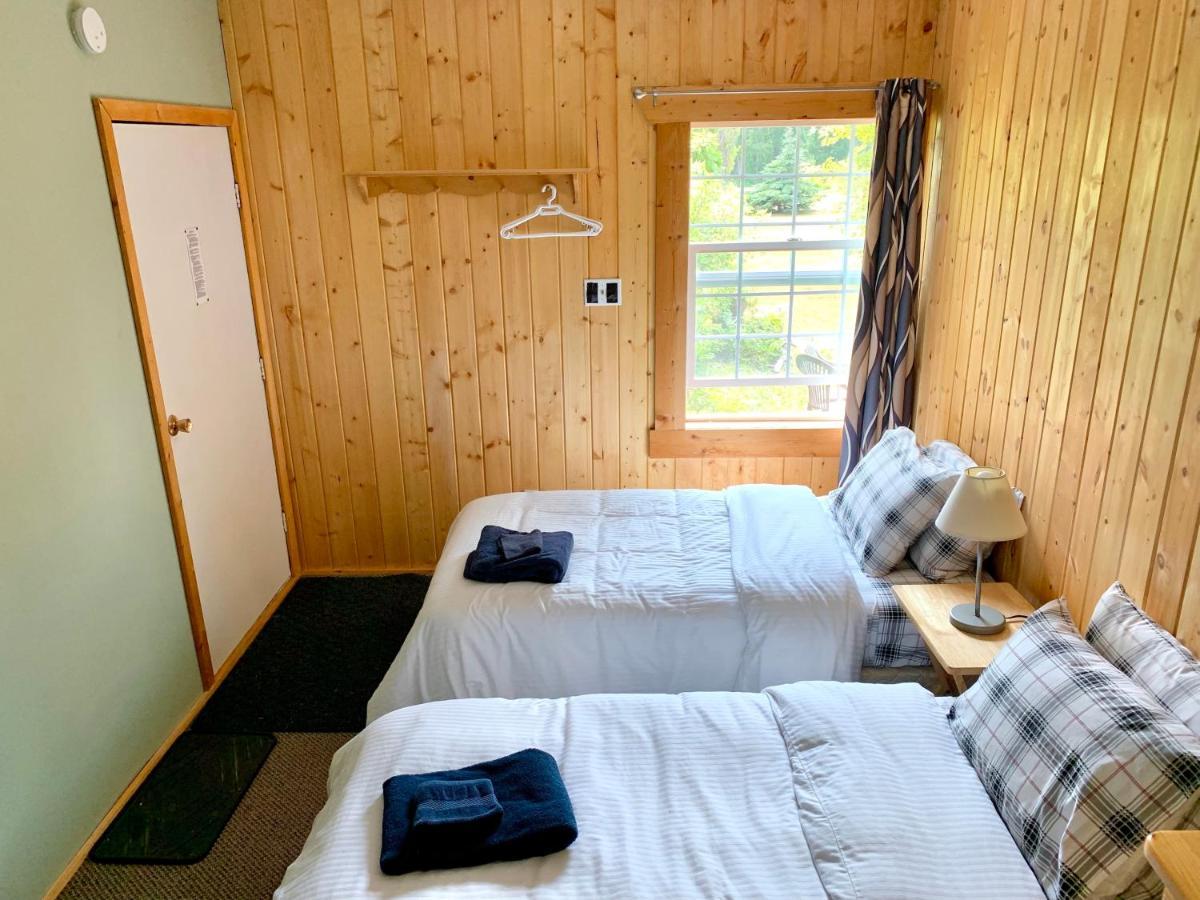 The Messy Owl Inn & Eco Haven Likely Extérieur photo